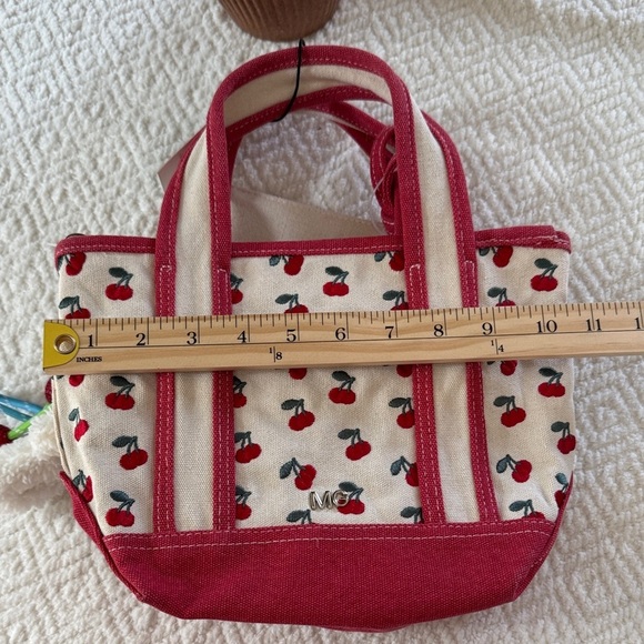 NWT Madden Cherry Tote - Red and Cream With Keychains - Picture 6 of 12